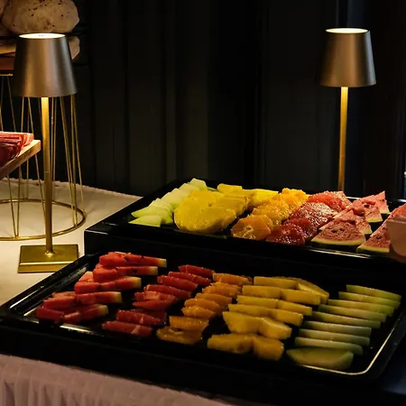 Peninsula Boutique 4* Constança