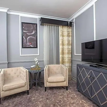 Peninsula Boutique 4*