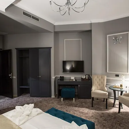 Hotel Peninsula Boutique 4*