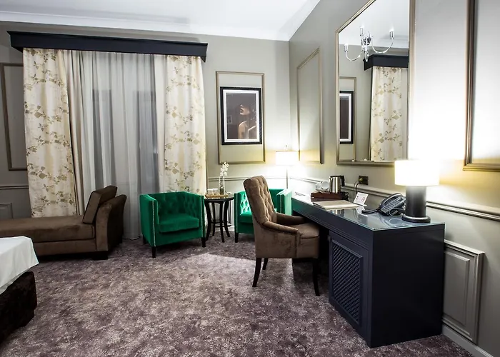 Peninsula Boutique Отель